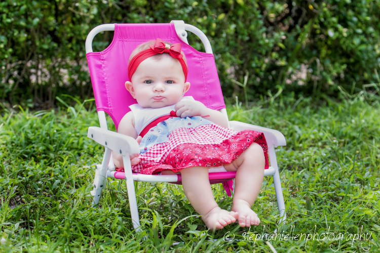 6_month_girl_lawn_chair_park_Tampa_Stephaniellen_photography